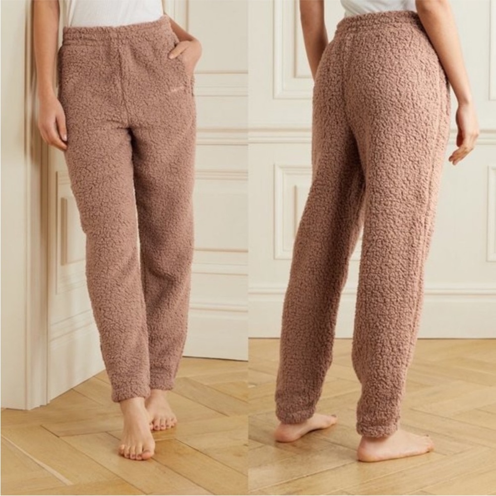 NWT- SKIMS- TEDDY JOGGERS- DESERT 🏜- X.LARGE.
